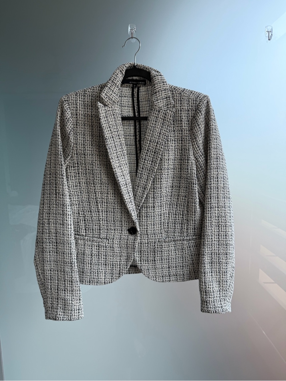Amanda & Chelsea Summer Knit Blazer - Picture 3 of 5
